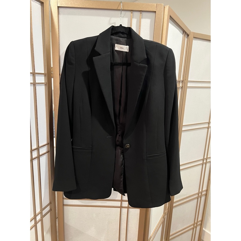 Mango Black Blazer!! Sz S!!